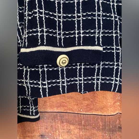 St John Collection Vintage Blue/ White Windowpane Plaid Knit Button Sweater 10 - Picture 3 of 6